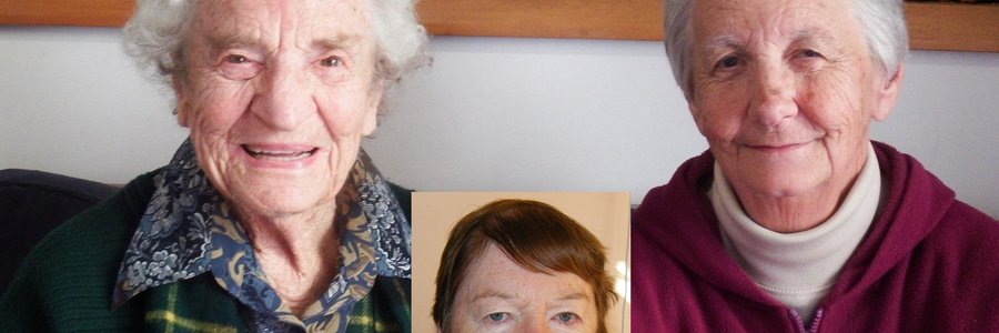 Links is Rene de Kock (Rienie, alias Suster Kockie) van Caledon saam met haar jarelange vriendin, Barbara Fourie.  Inlas:  Die bekende Suster Kockie se suster, Marjorie Brand, â€˜n inwoner van Herberg-aan-See